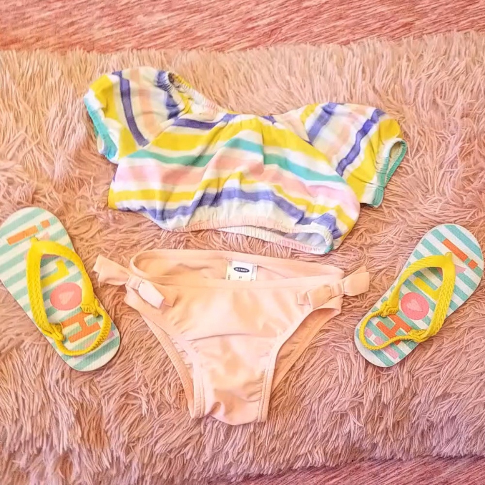 Swimwear + flip flops Bundle